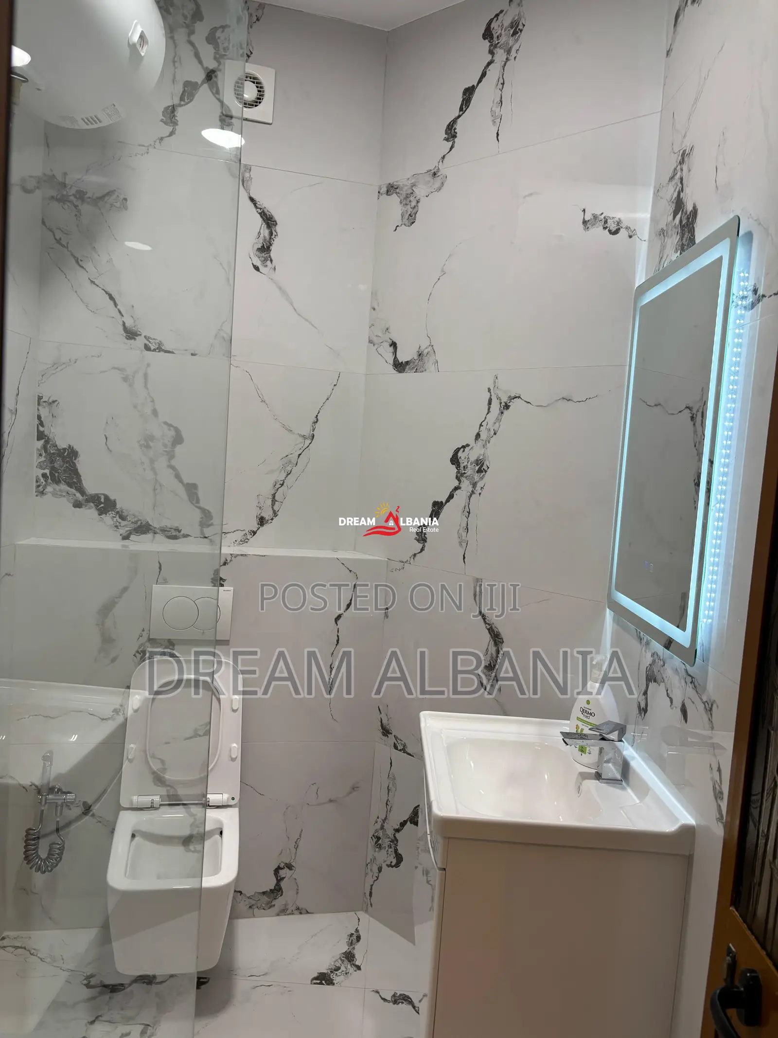 Jepet me qera apartament 1+1 tek Kopshti Zologjik prane Piceri Pavarot