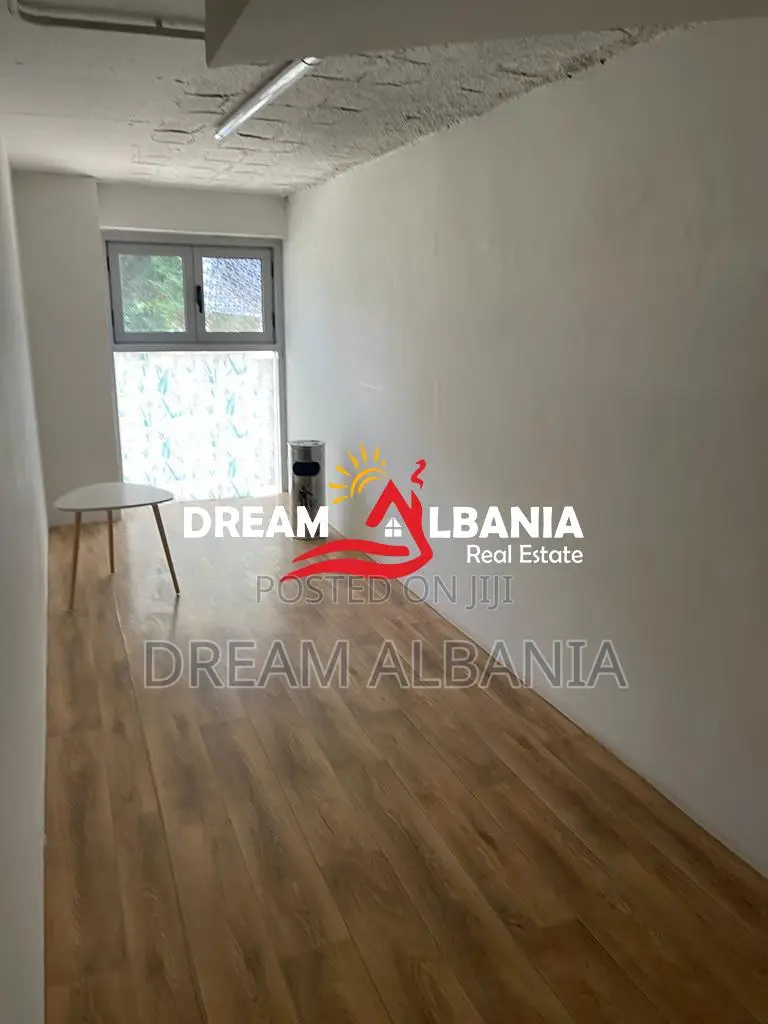 Ambjent per zyra me qera te Bulevardi i Ri rruga Jordan Misja (ID 4261