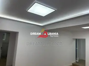 Jepet Apartament/Ambient Biznesi ne zonen e Brrylit prane Maternitetit