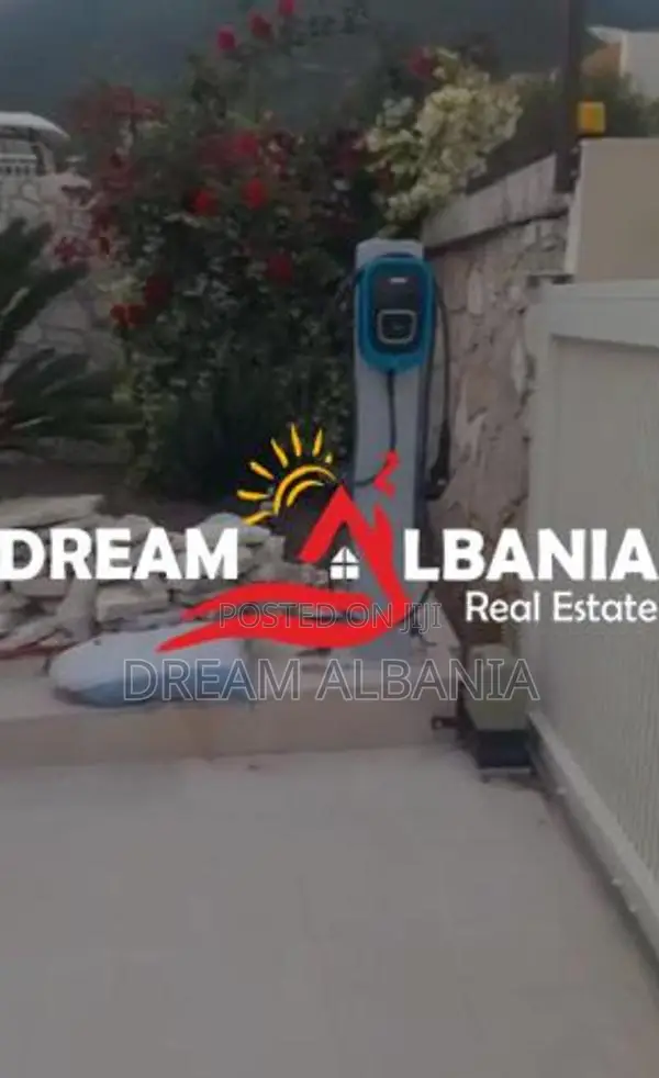 Ap 3+1 me oborr dhe post parkimi ne shitje tek Green Cost (ID 4131504)