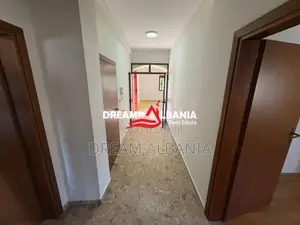 Shitet Apartament 2+1 prane Venue në Xhamllik, Tiranë (ID 41212272)
