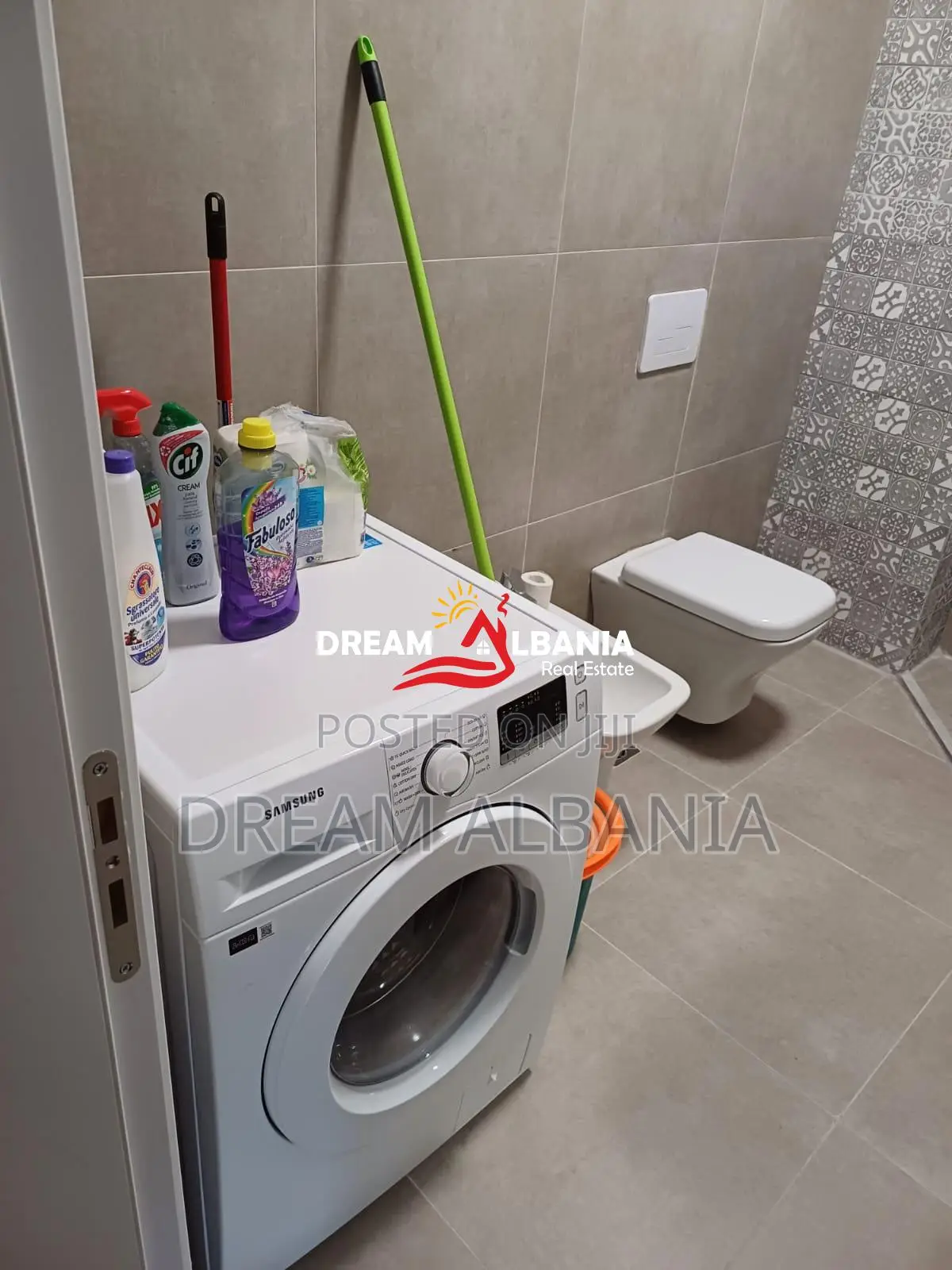 Apartament me qera 1+1 tek Bulevardi i Ri, Tirane (ID 42111456)