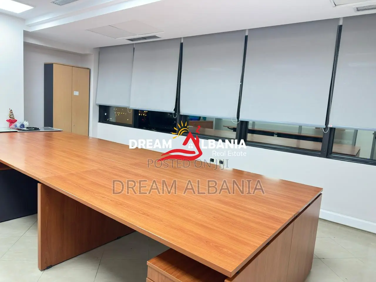 Zyre ekskluzive me qera tek Kullat Binjake, Tirane (ID 42611377)