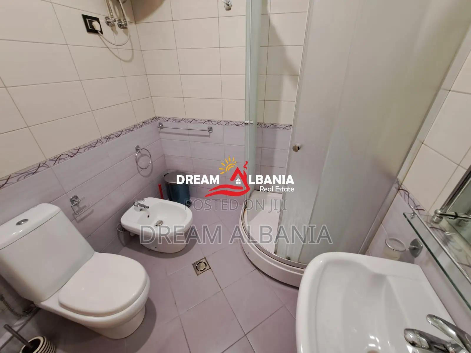 Shitet Apartament 2+1+2WC Komuna e Parisit, Kompleksi KIKA 2 (ID 51210