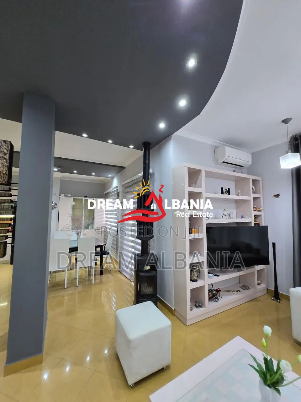 Jepet kat vile me qera ne Rrugen e Elbasanit , Tirane ( ID 4251434 ) .