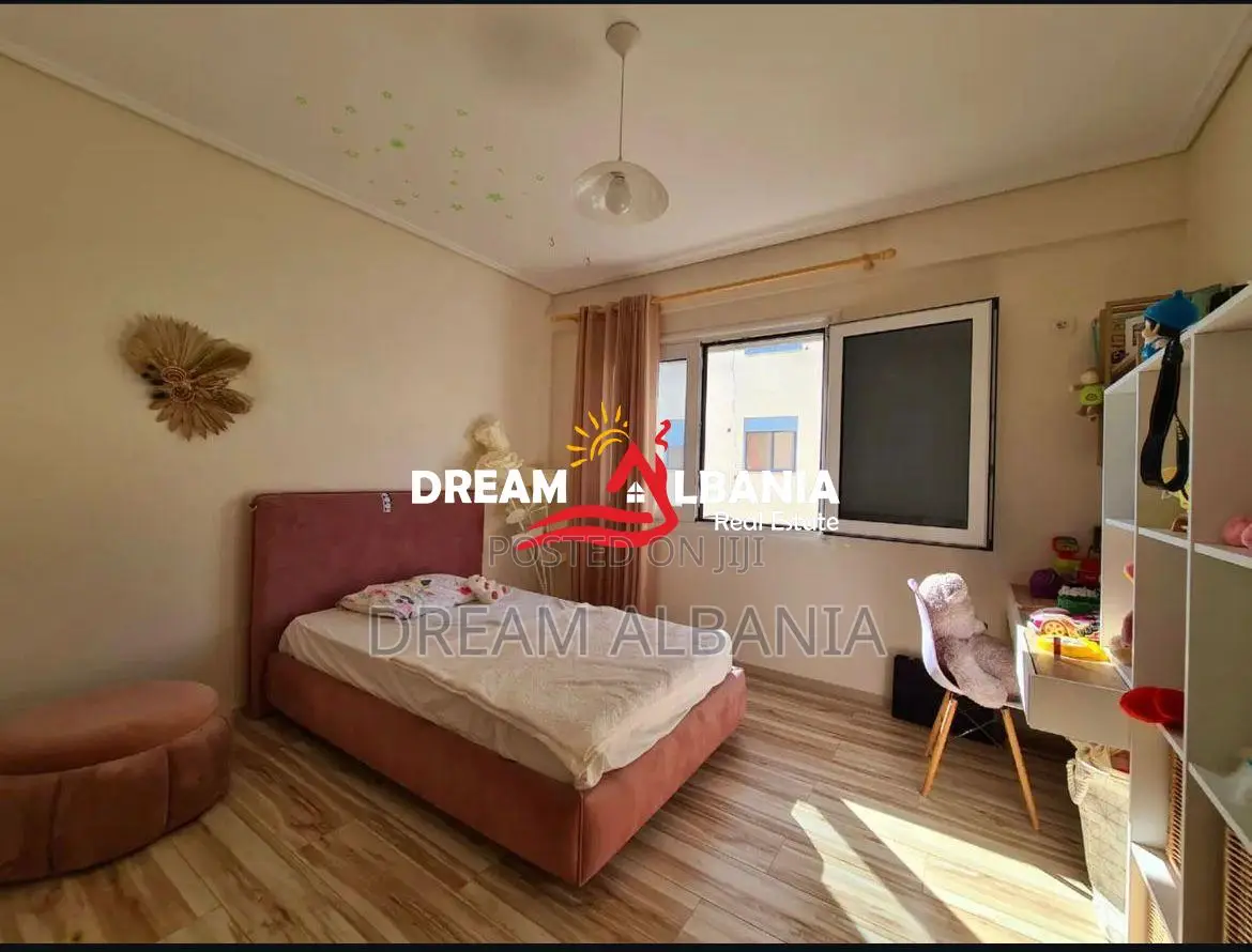 Super Apartament 3+1+2 ne shitje ne Vlore prane Lungomares (ID 4131419