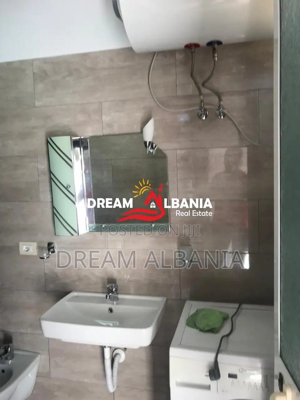 Jepet Apartament 1+1 Ish Tregu Elektrik,prane Kompleksit Grand (ID 424