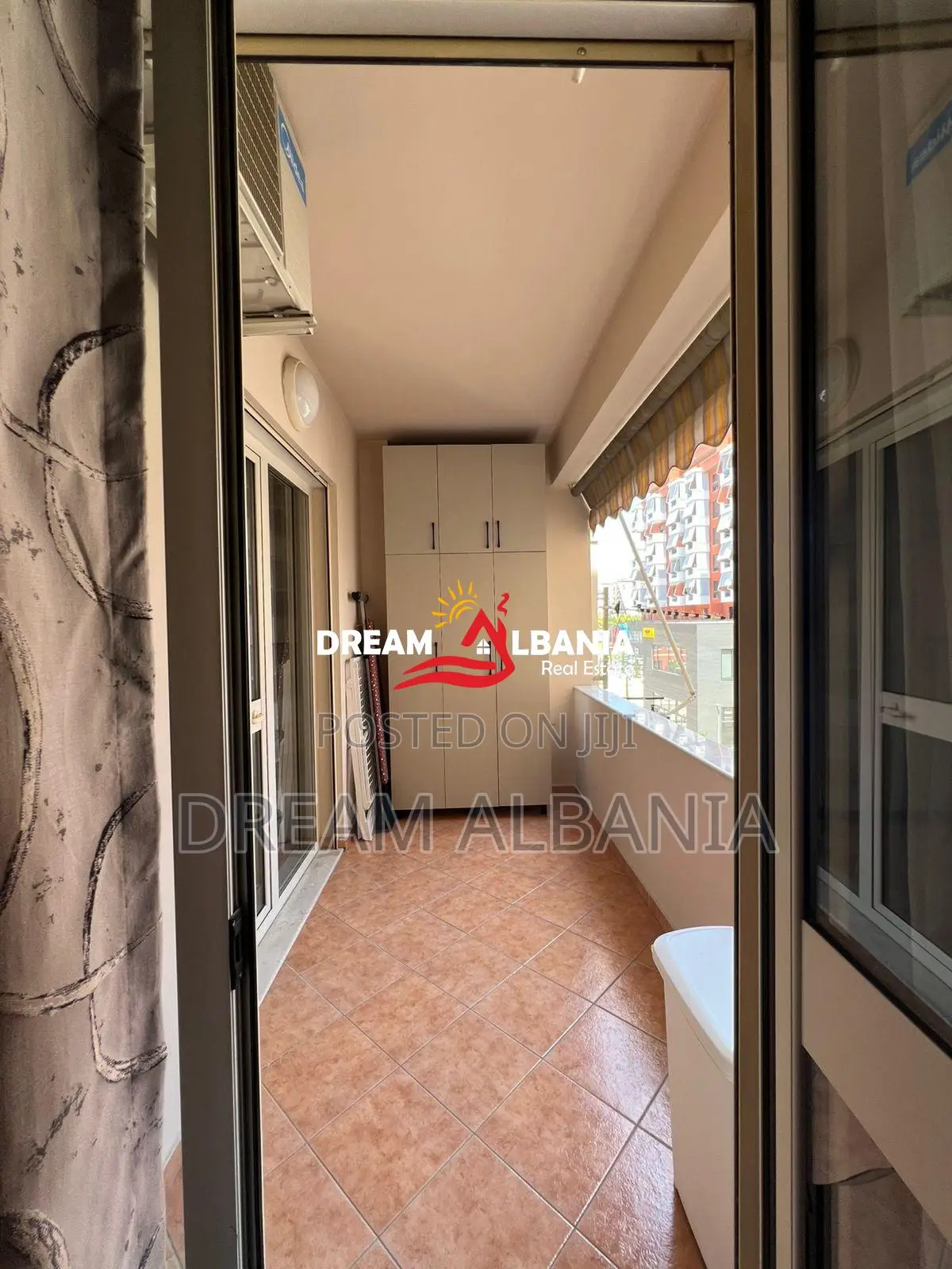 Super Apartament 2+1+2 ne shitje prane kompleksit Deliorgji, Tirane (I