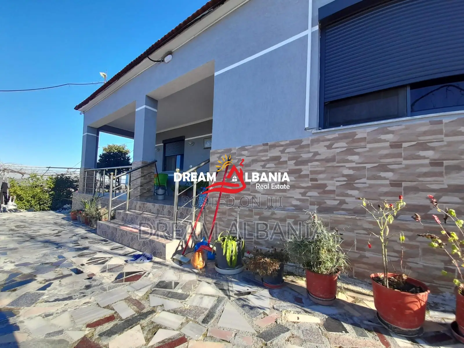 Shitet shtepi private ne zonen e Kombinatit (ID 4141018)