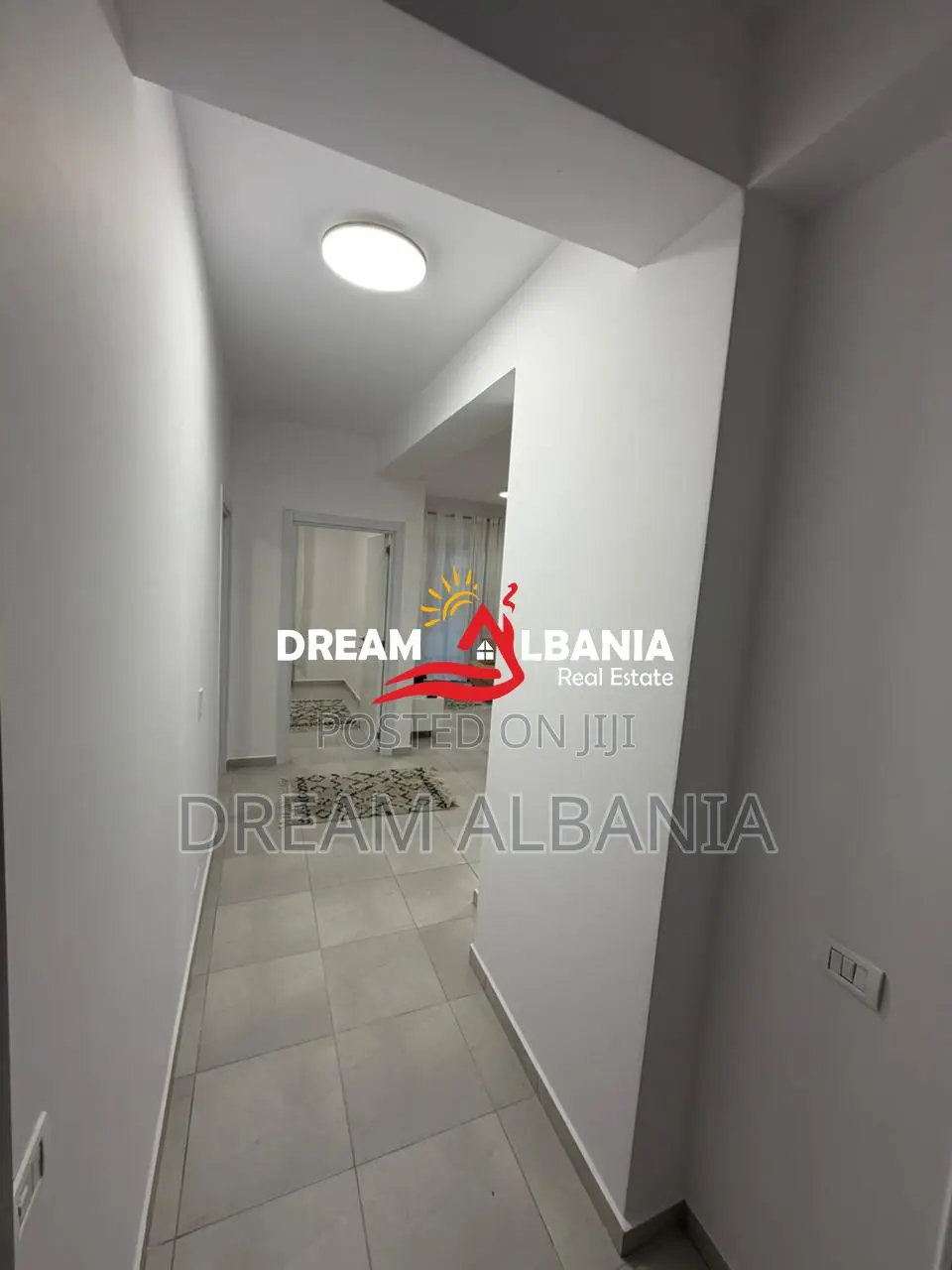 Jepet Apartament 2+1 me qera Tek Kompleksi Golden Park ,prane Amerikan
