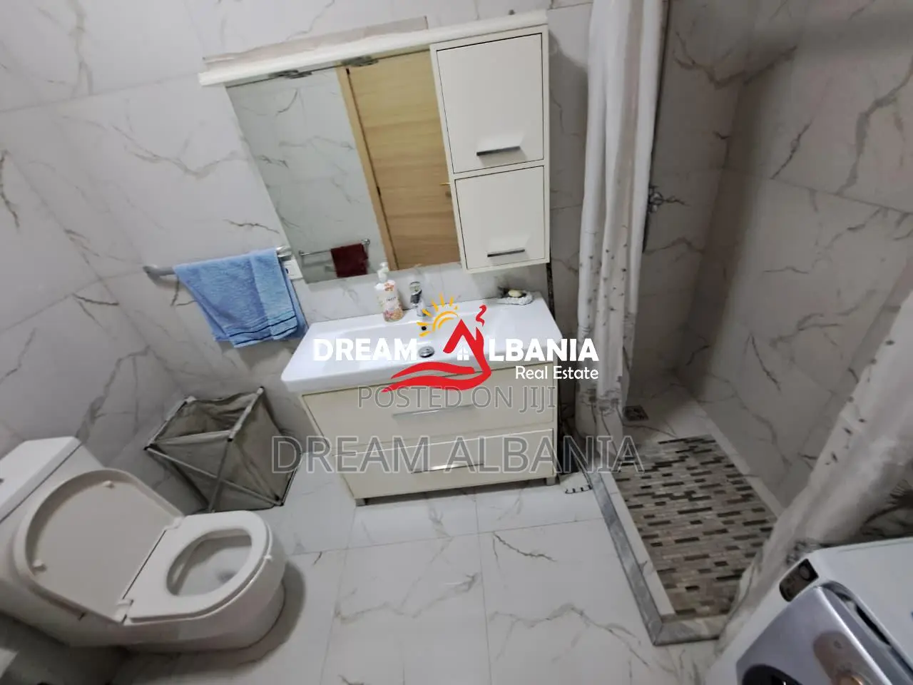 Super Apartament 2+1+2WC ne Shitje, Prane Shkolles Don Bosko (Rr. Don 