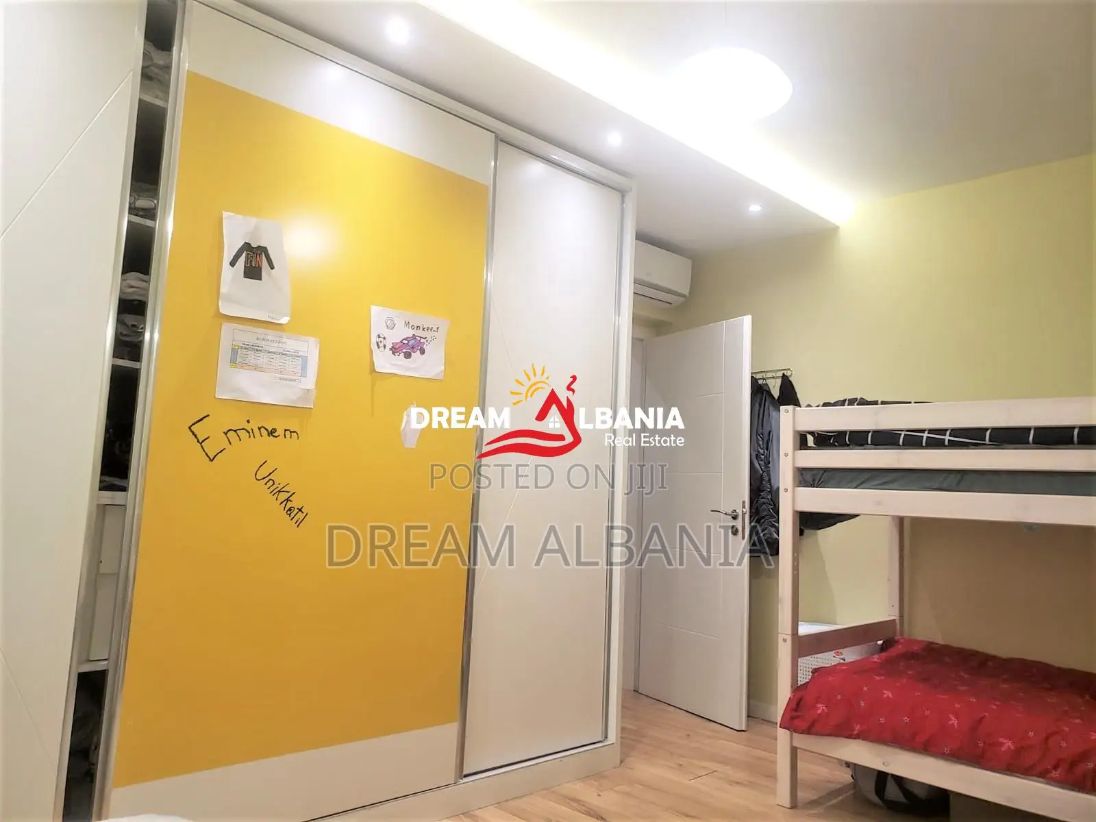 Apartament 3+1 ne shitje ne rrugen Budi prane Ambasades Amerikane ne T