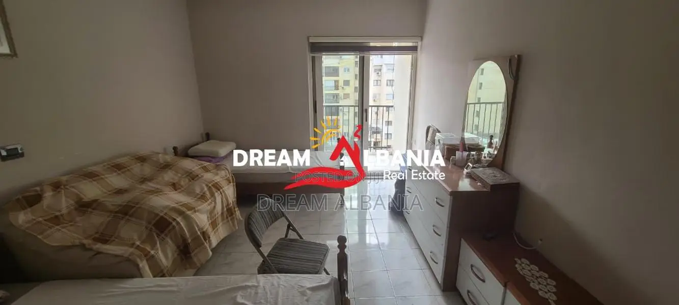 Apartament 3+1+2WC+2Ballkone me Qera ne Don Bosko, Prane Viva Market n