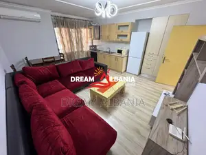 OKAZION Apartament 1+1 në Shitje në Don Bosko, prane Hotel Ferrarit, T