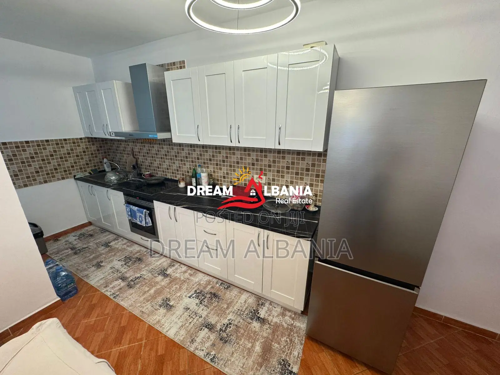Jepet me qera apartament 2+1+2 Poste Parkimi, ne Porcelan, prane Europ