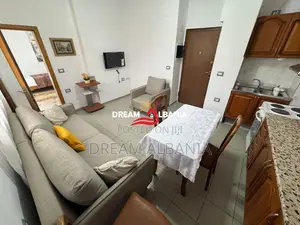 Jepet Apartament 2+1 me Qera Rr Durresit, prane Mullirit te Vjeter, Ti