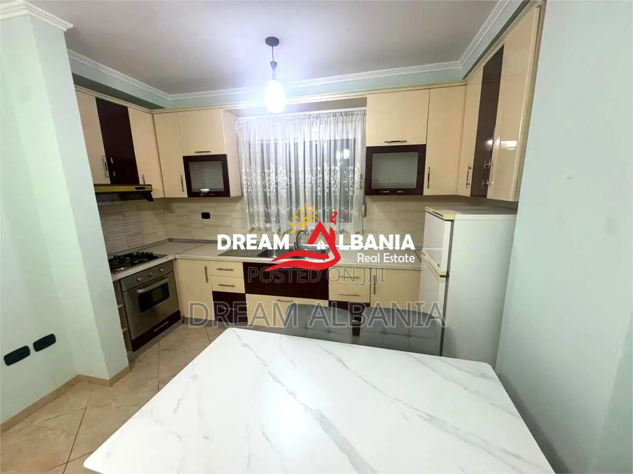 Apartament 2+1 me qera ne Ali Dem prane maternitetit te ri , Tirane (I