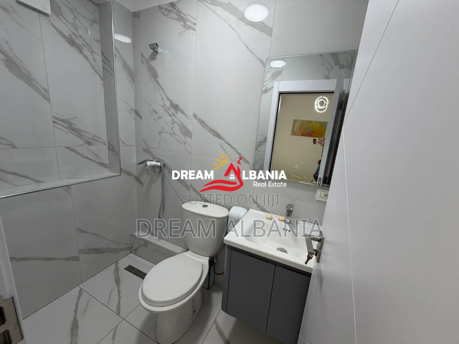 Shitet apartament 2+1+2 tek Irfan Tomini prane shkolles 26 Nentori (ID
