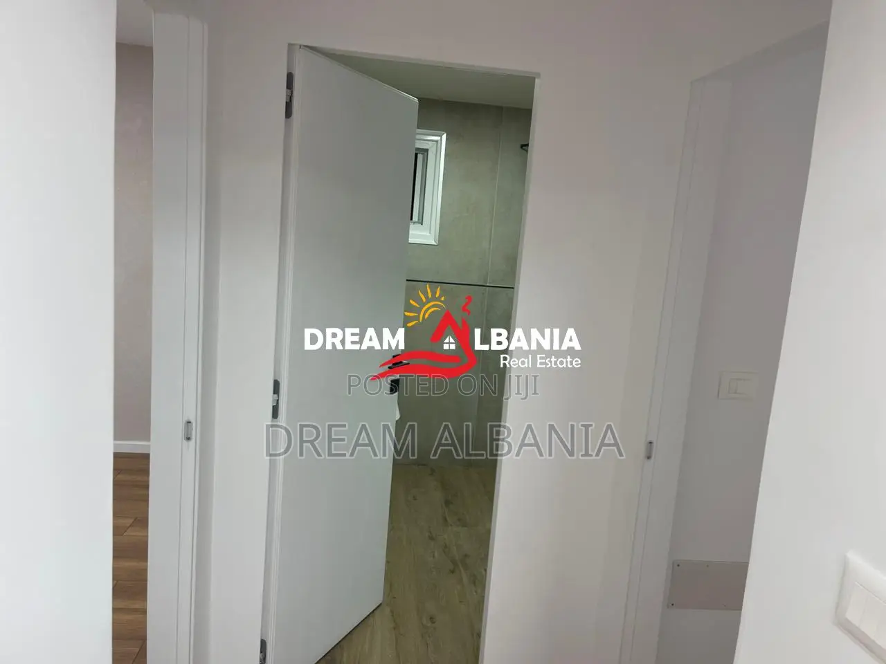 Jepet Apartament/Ambient Biznesi ne zonen e Brrylit prane Maternitetit
