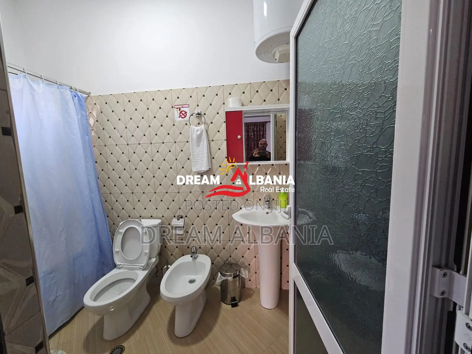 Shitet Hotel në Rr. Elbasanit pranë Ambasadës Amerikane – Tiranë (ID 4
