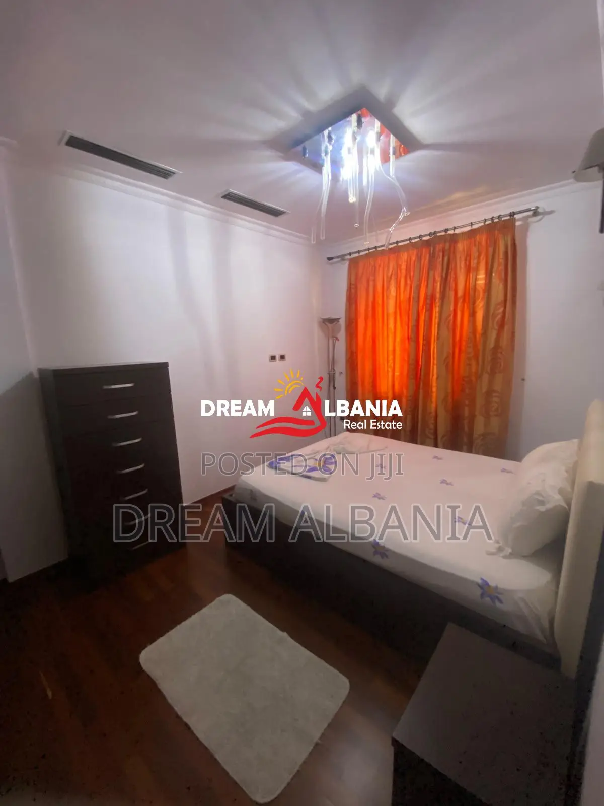 Jepet me qera apartament 1+1 në Bllok, pranë restorant Artigiano, Tira