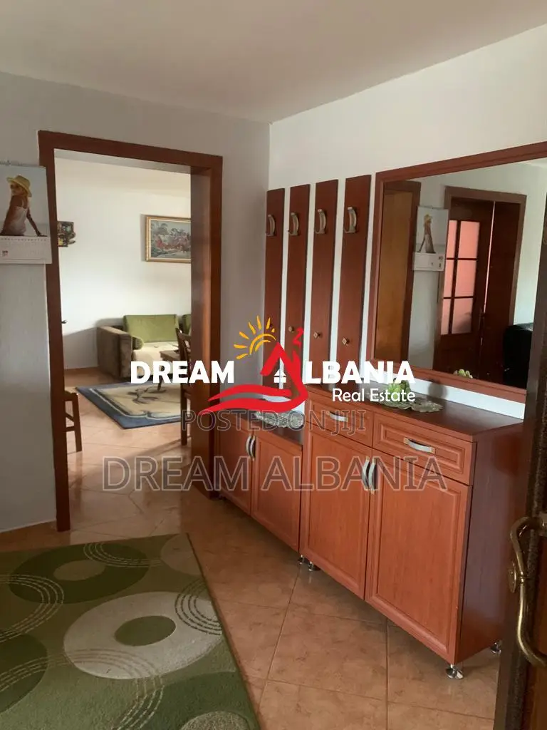 Apartament 3+1 me qera te Pazari i Ri, Tirane (ID 4239094) f