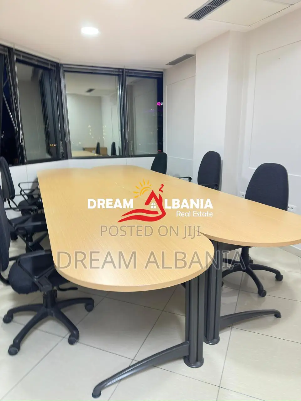 Zyre ekskluzive me qera tek Kullat Binjake, Tirane (ID 42611377)