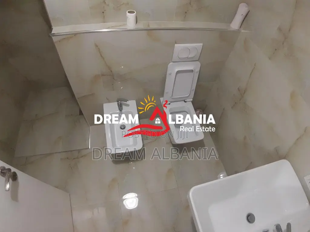 Apartament 2+1 me qera ne zonen e Zogut te Zi tek Ring Center ne Tiran