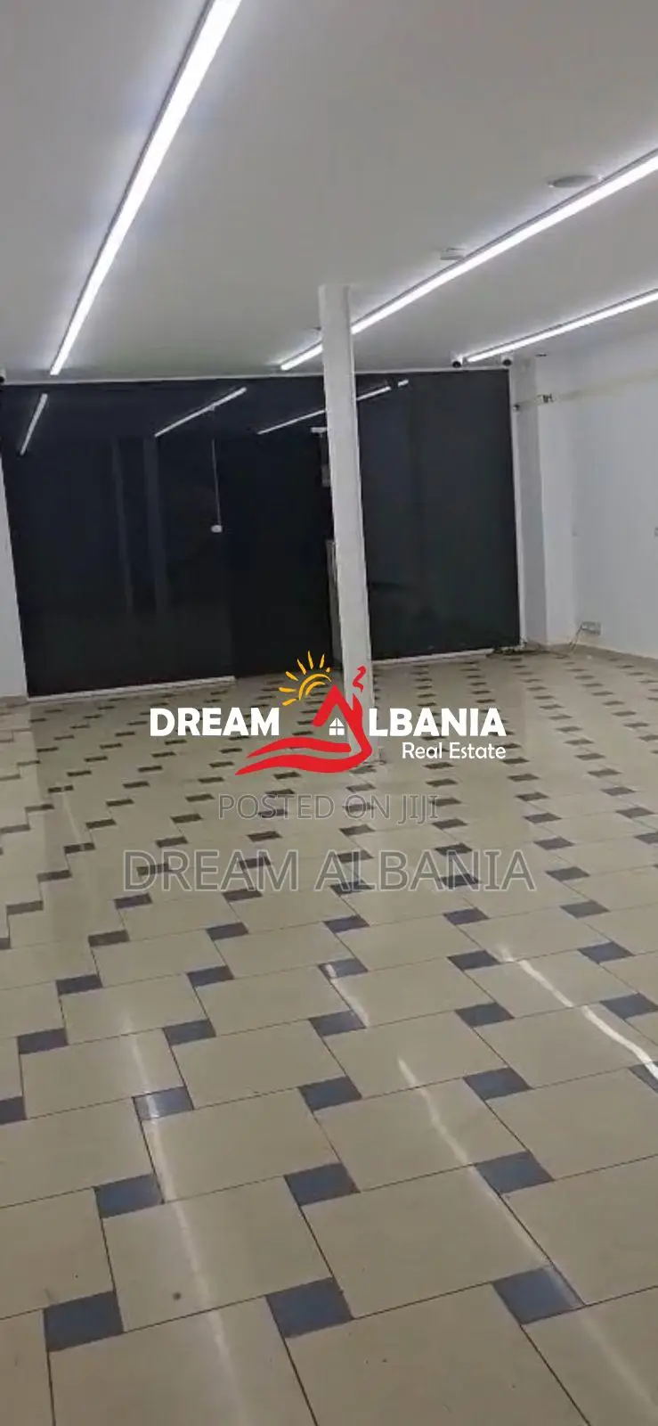 Jepet dyqan dublex me qera ne rrugen Islam Alla, Tirane (ID 42711089)