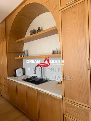 Shitet Vilë me Pishinë në Paskuqan – Tirane (4151224)