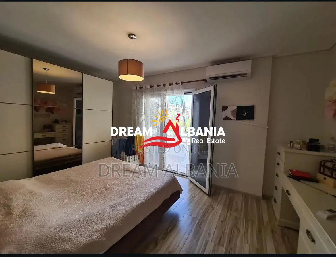 Super Apartament 3+1+2 ne shitje ne Vlore prane Lungomares (ID 4131419