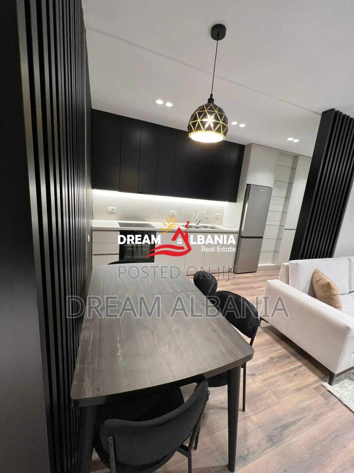 Apartament 2+1 me qera tek Fusha Aviacionit prane “Oslo Bar” ne Tirane