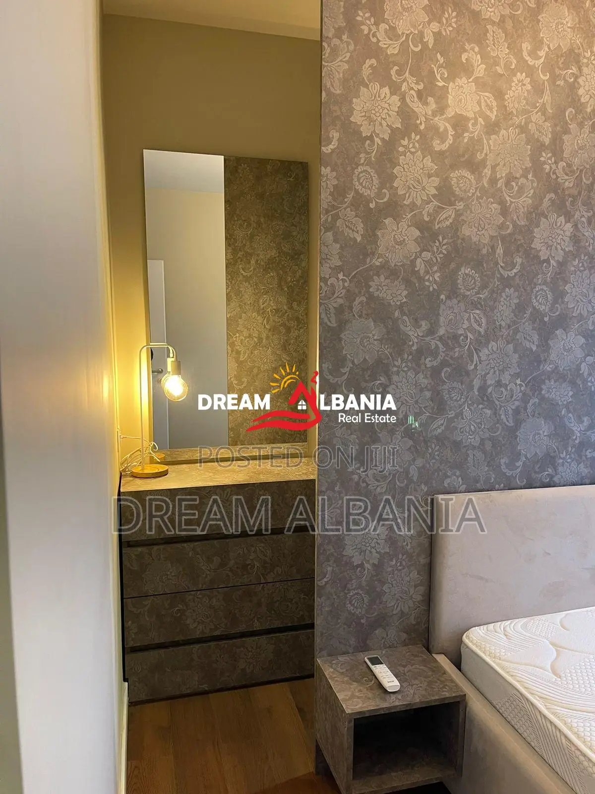 Jepet me Qira Apartament 2+1 në Selitë prane Xhamise ( 42215624)