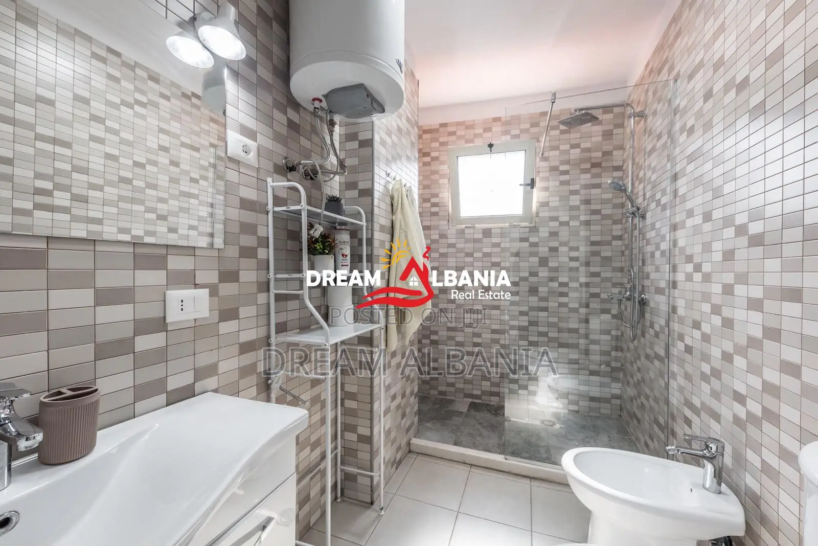Jepet Apartament 2+1+2 me qera Tek Rruga Bogdaneve (ID 42215627)