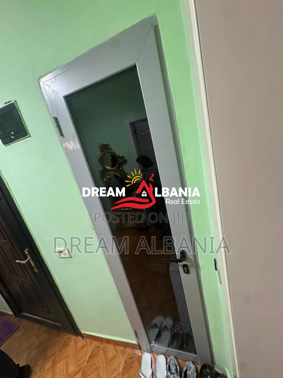Shitet apartament 2+1 ne rrugen Myslym Shyri, Tirane (ID 4129500)