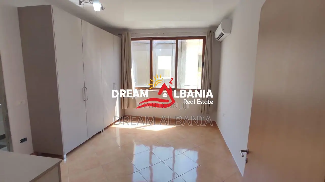 Jepet me qira apartament 3+1 në Rrugën e Kavajës, Stavri Themeli, Tira