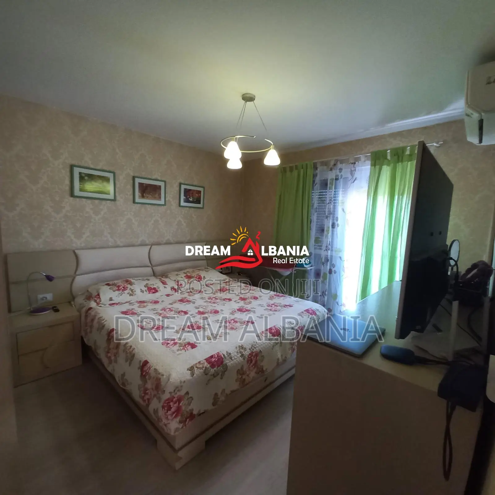Shitet apartament 2+1 ne zonen e Xhamllikut prane Shkolles Niket Darda