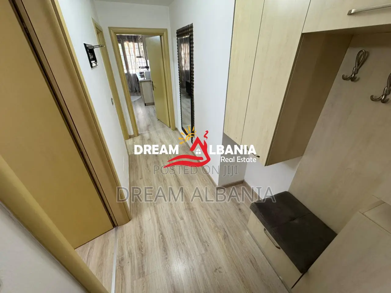 OKAZION Apartament 1+1 në Shitje në Don Bosko, prane Hotel Ferrarit, T