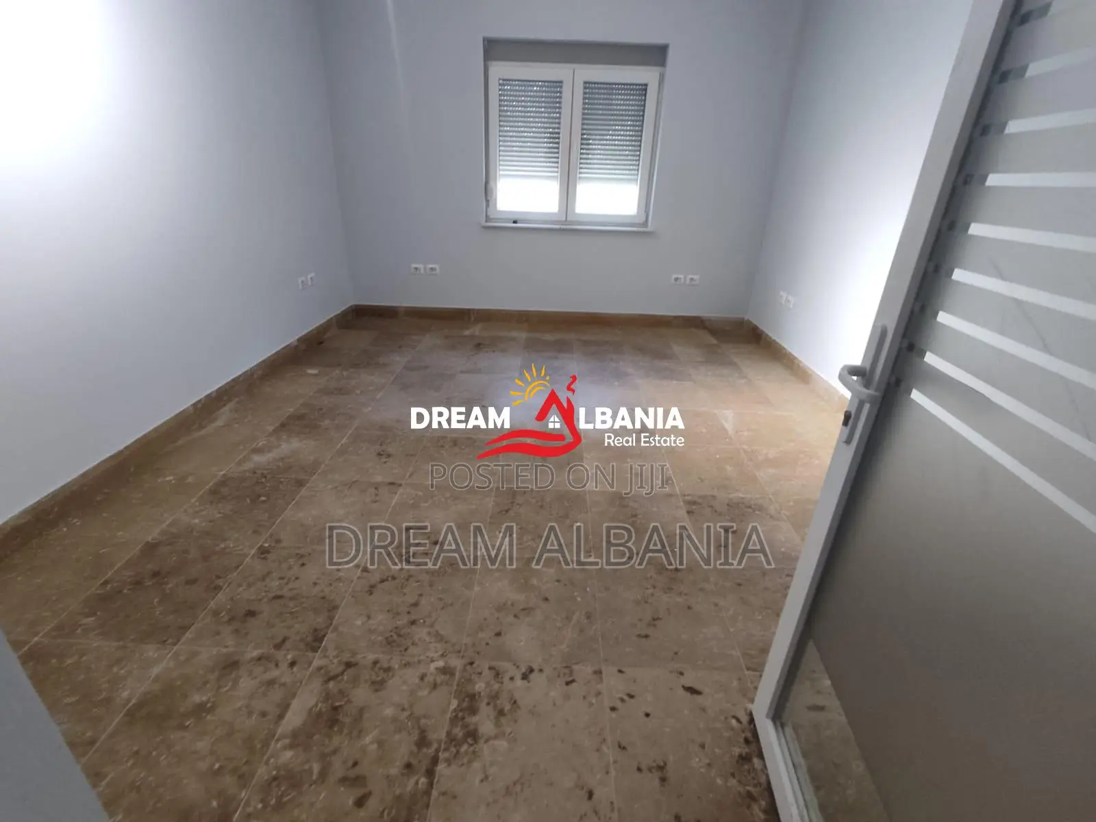 Jepen Apartamente/Zyra me qera ne Rrugen 5 Maji prane Concord (ID 4261