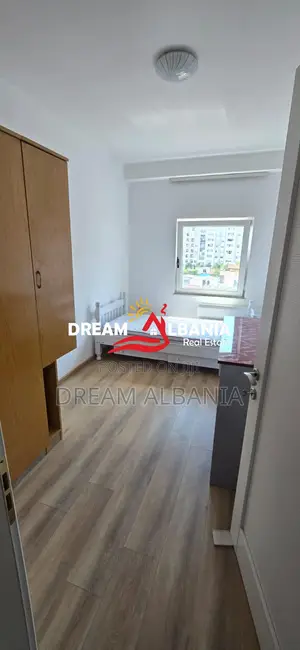 Jepet apartament 2+1 me qera prane Shkolles Vasil Shanto (ID 42215631)