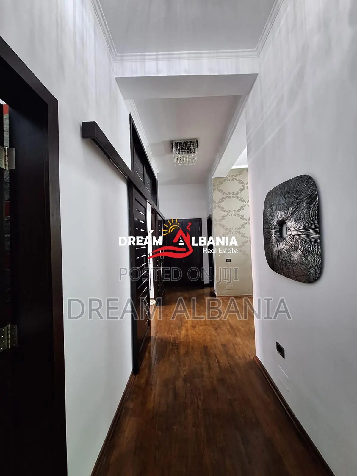 Apartament me qera 2+1+2 me Parkim Tek Rruga e Barrikadave (ID 4221559