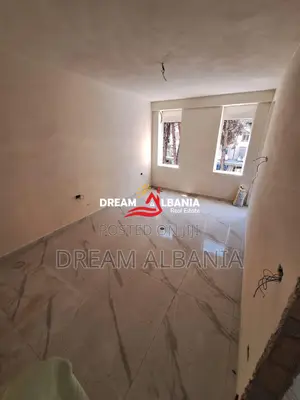 Shitet Apartament 1+1 Tek Mali Robit, Golem (41111590)