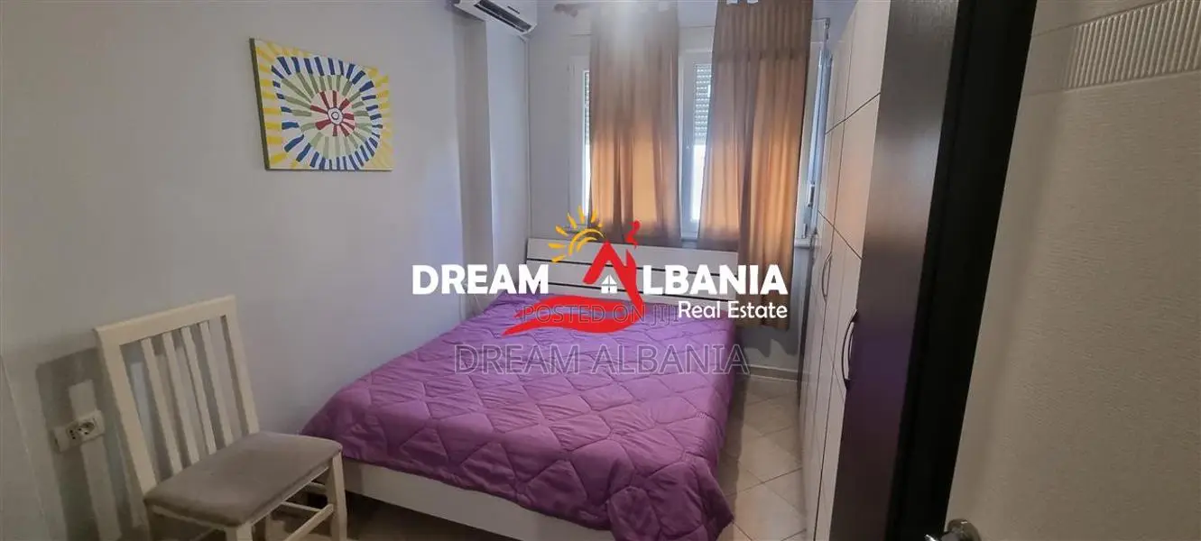 Jepet Apartament 1+1 me qera Tek Medreseja, rruga Riza Cerova (ID 4211
