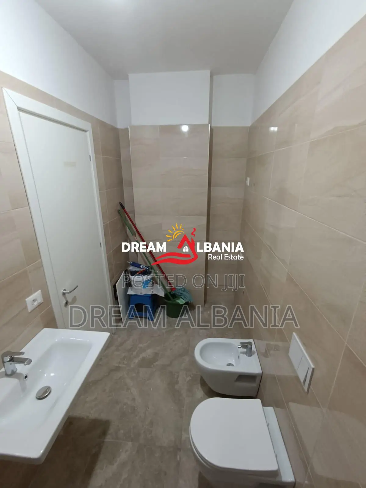 Apartment 2+1 per qera ne Rruga Bon Bosko afer big Market (ID 42215539