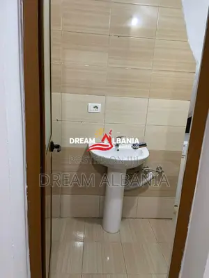 Jepet kat vile me qera 1+1 ne 5 Maj, Tirane (ID 4251465)