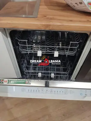Jepet apartament 2+1+2 me qera ne Pazar te Ri , Tirane ( ID 42215479 )