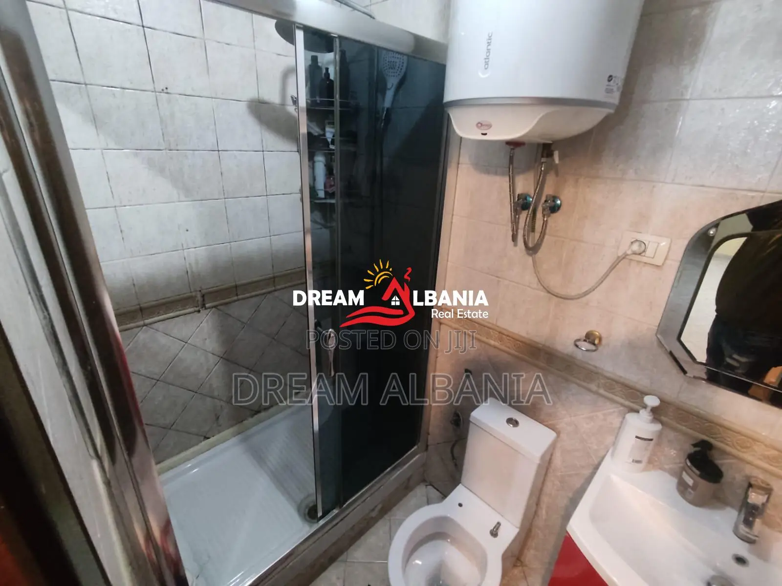 Zyre 3+1+2wc me qera prane Rruges se Sales ne Tirane ( ID 4231483)