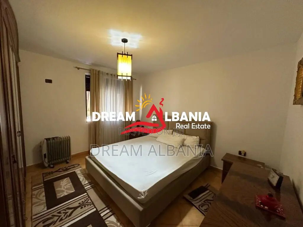 Jepet Apartament 2+1 me qera tek Pazari i Ri, prane Lincoln (ID 422961