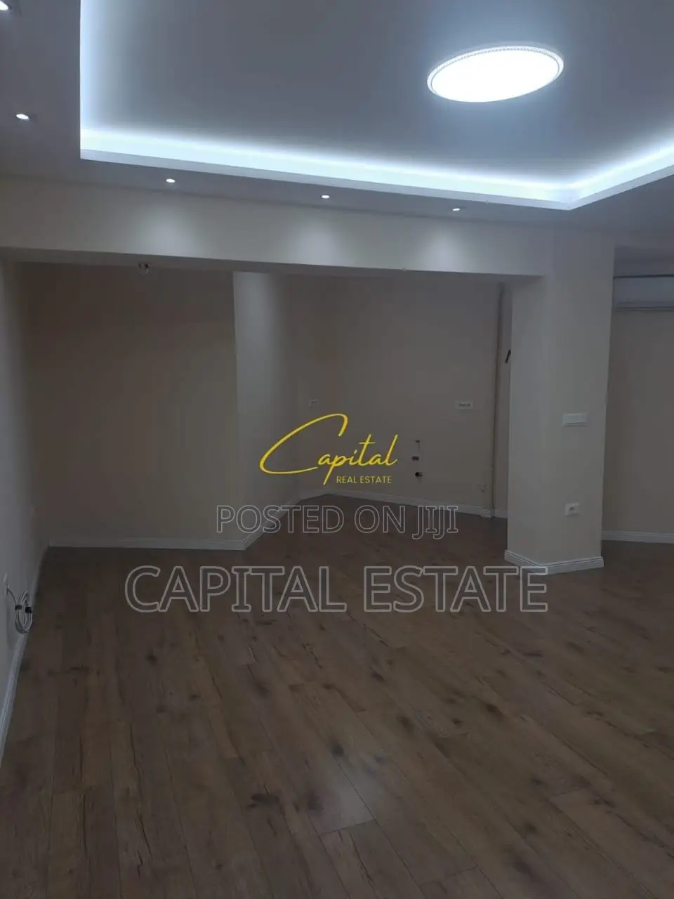 ZYRE ME QIRA 80 M2 QENDER 900 EURO