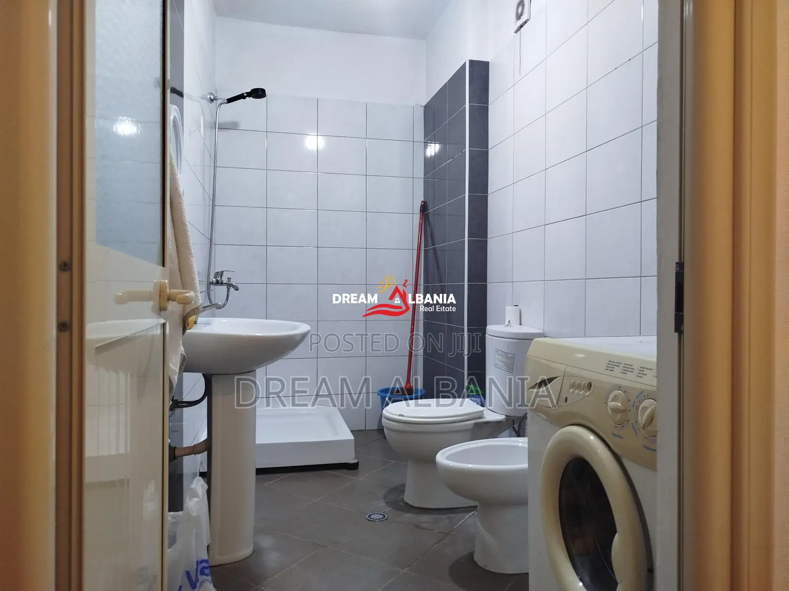 Shitet Apartament 1+1+2 ballkone prane Bar Oslo ne Astir,Tirane (ID 41